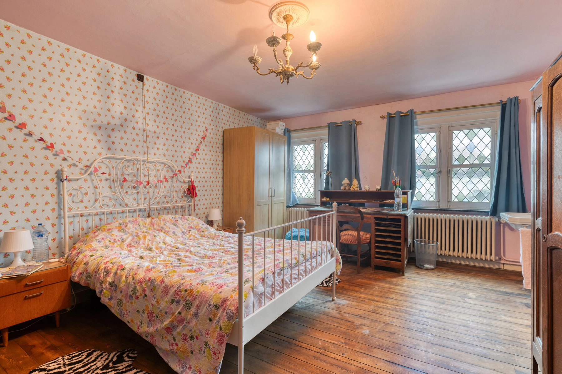 3f8d606e44804be28b58ce235eebfb01 photo