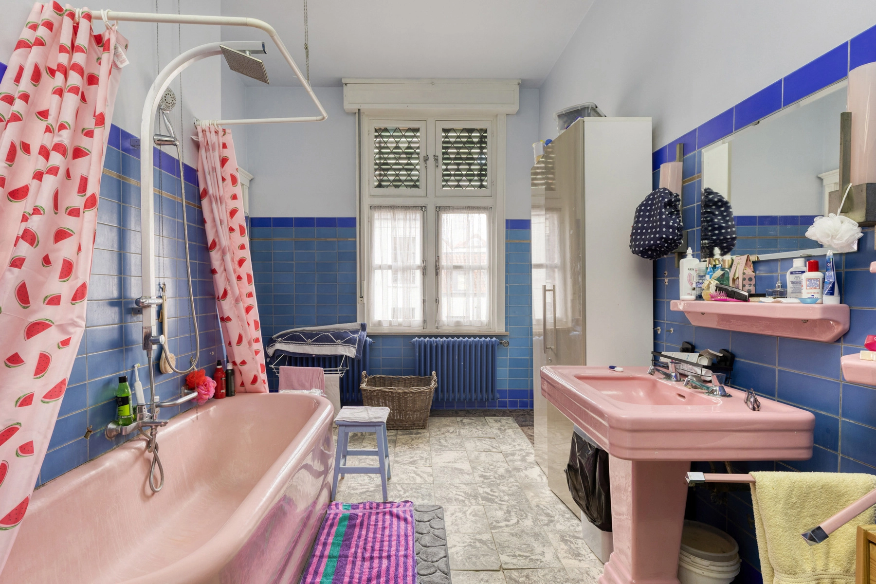 586649a999884367aa9bfcc57d94faa6 photo