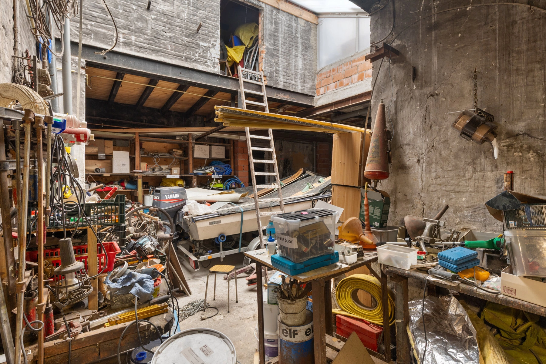 db3b57811b824bce809b07c7197c8bf5 photo