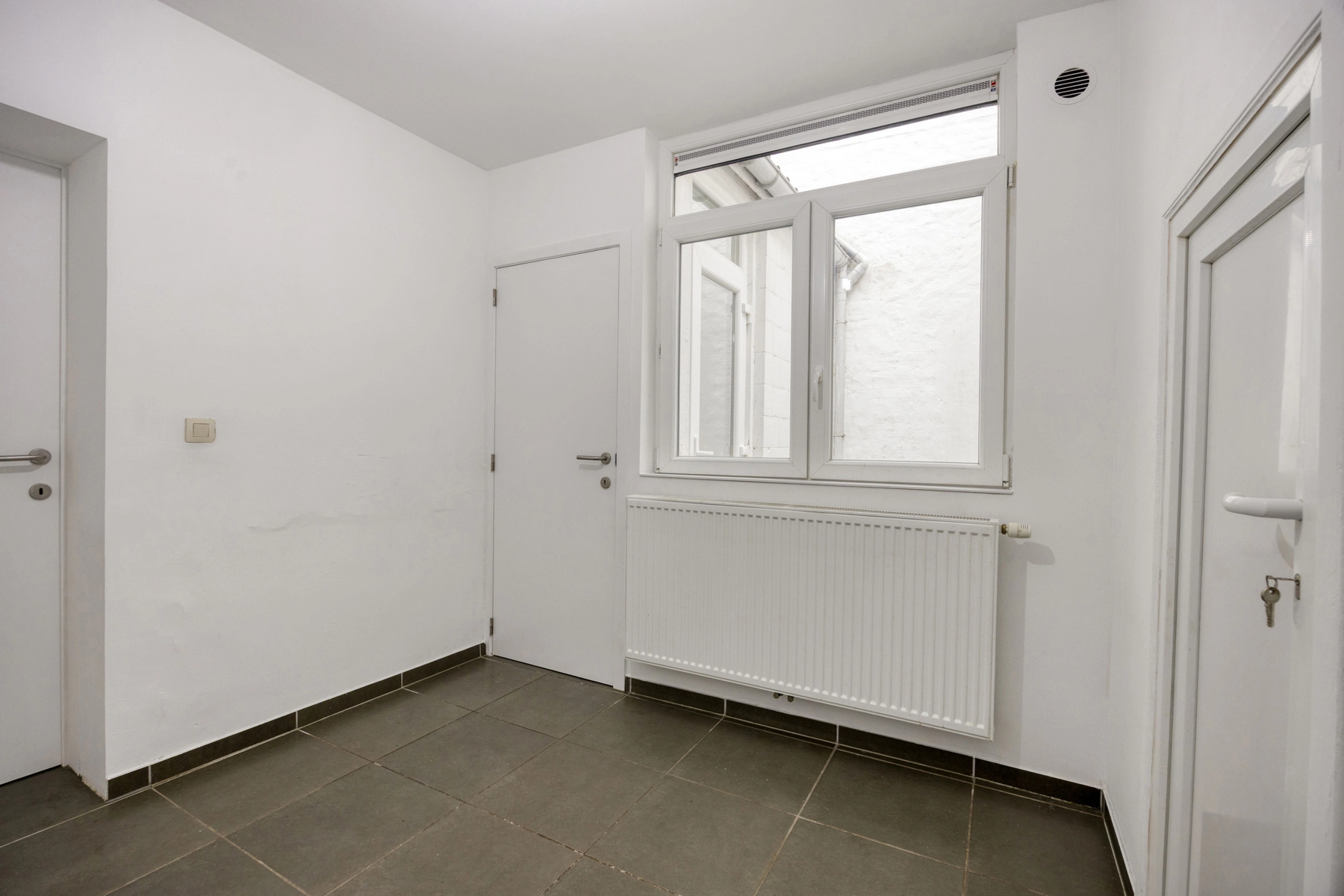 9415582c4e5544499825c5f3ebce6900 photo