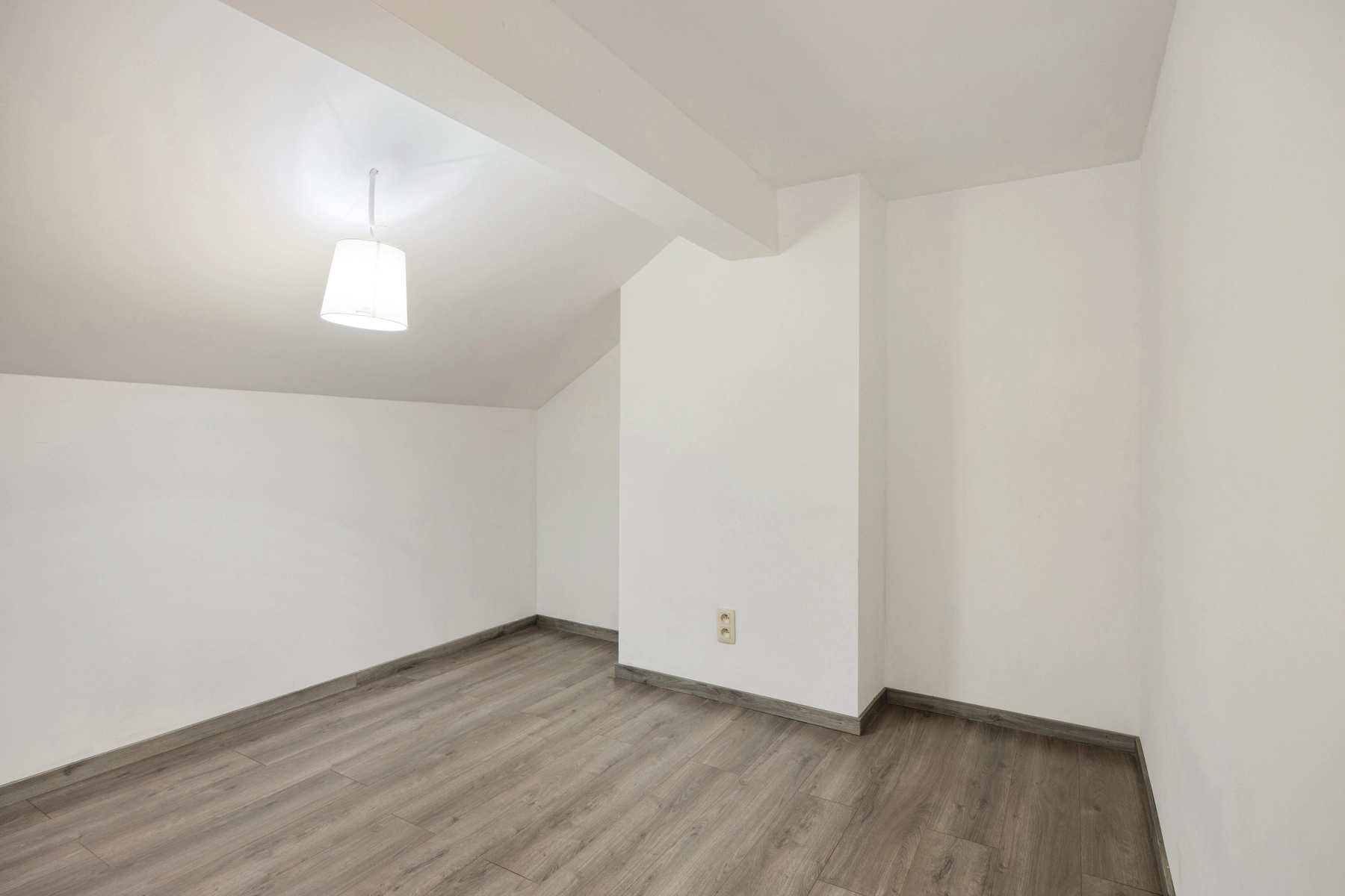 946949828d444ef0a4e9566a0a18c8cb photo