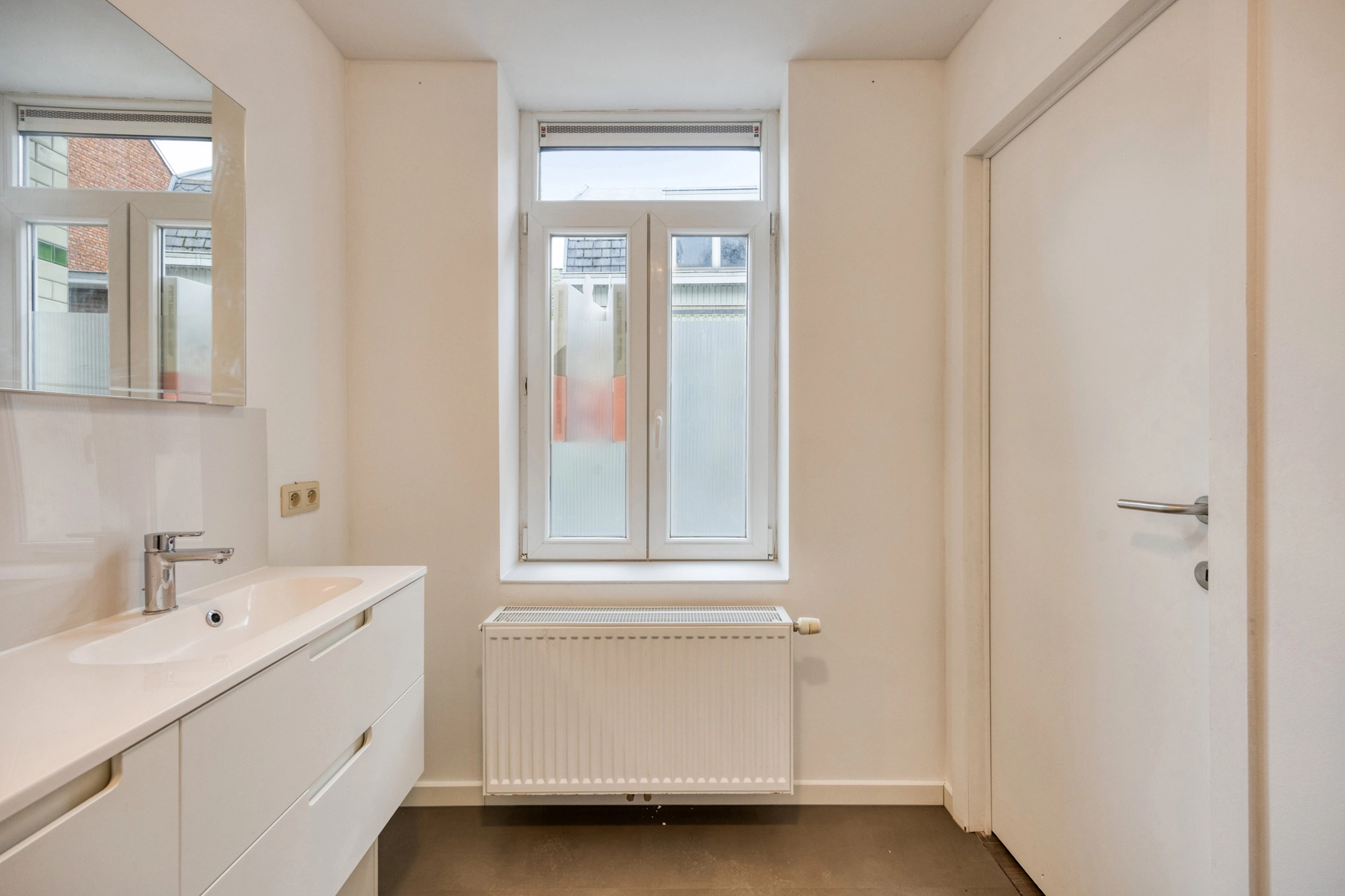 9bf2b3588556405e89d20a342618ed18 photo