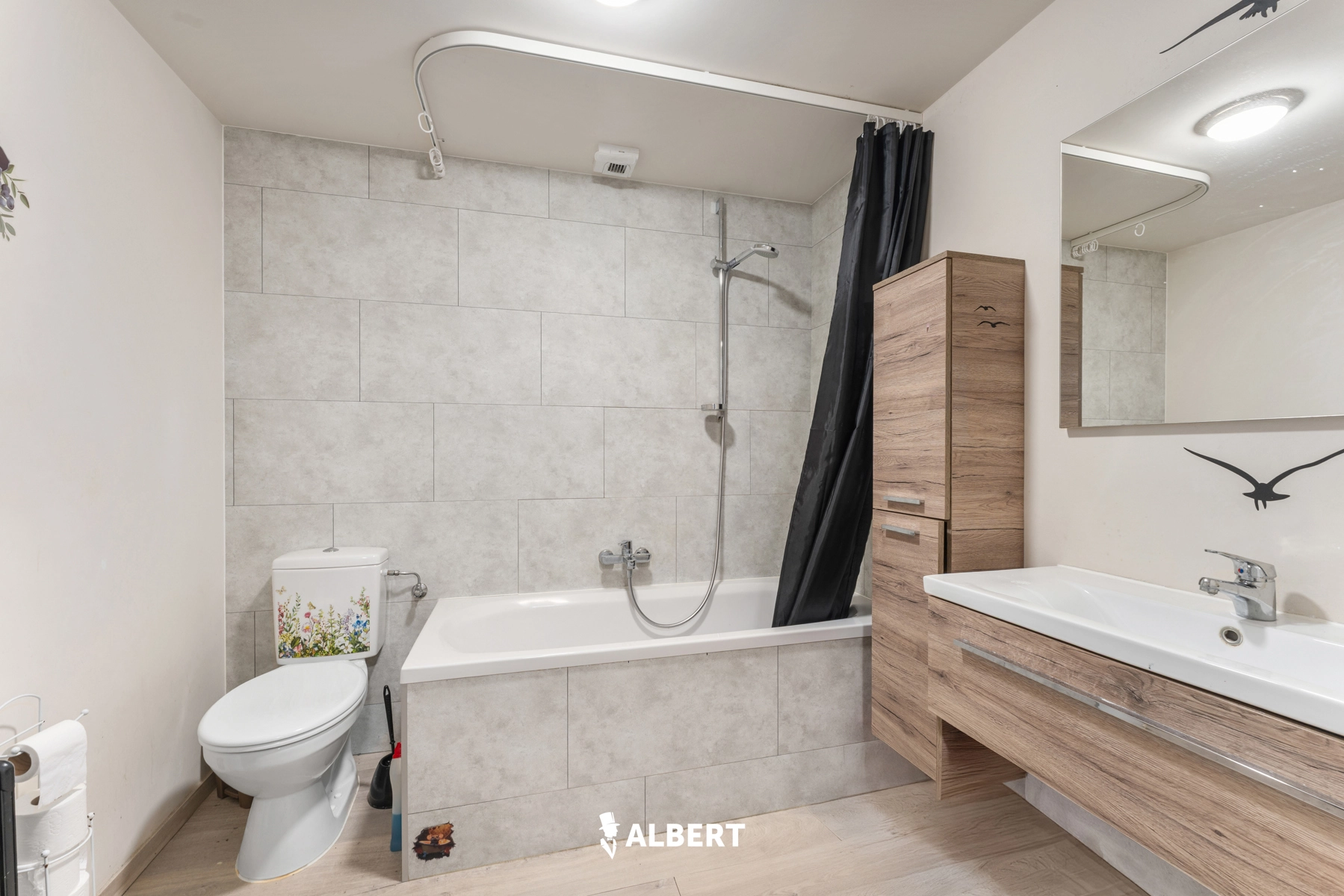 20577f2f442a4c36a3d7f138d2766b98 photo