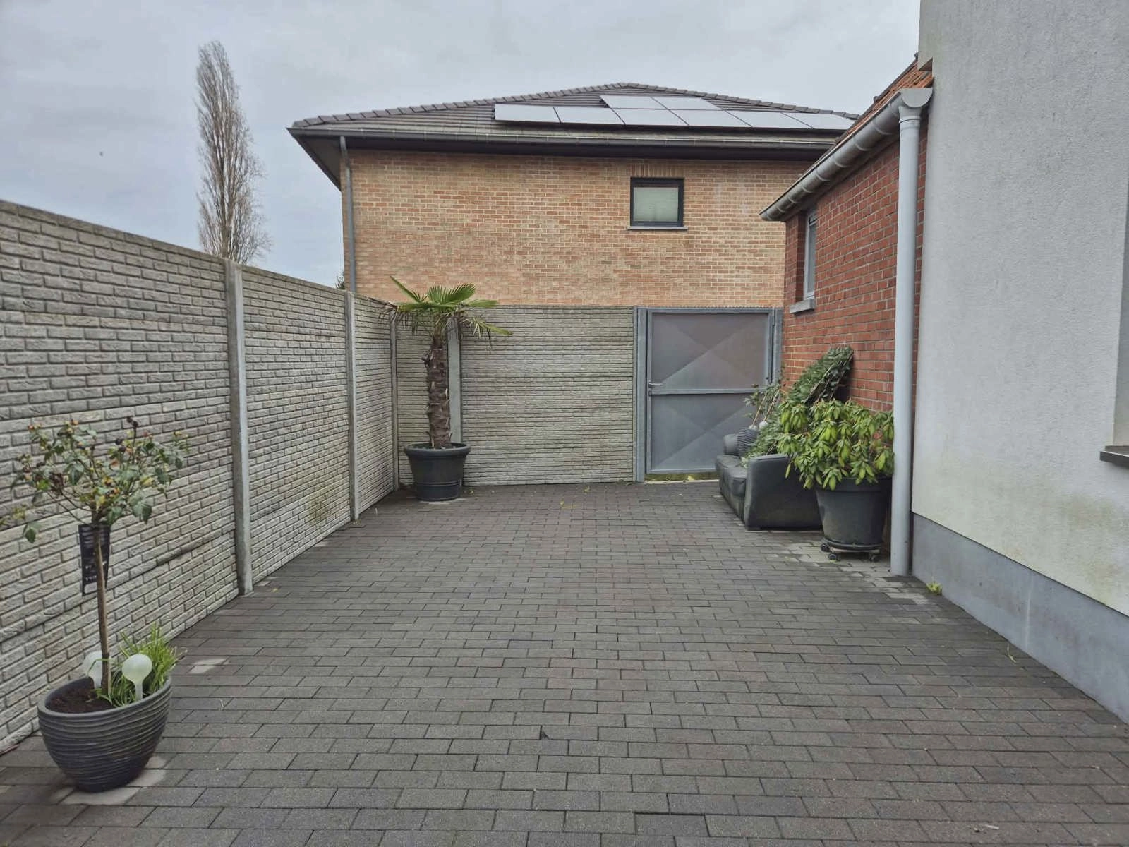 b99f7301073246b3b8726dff617d28a1 photo