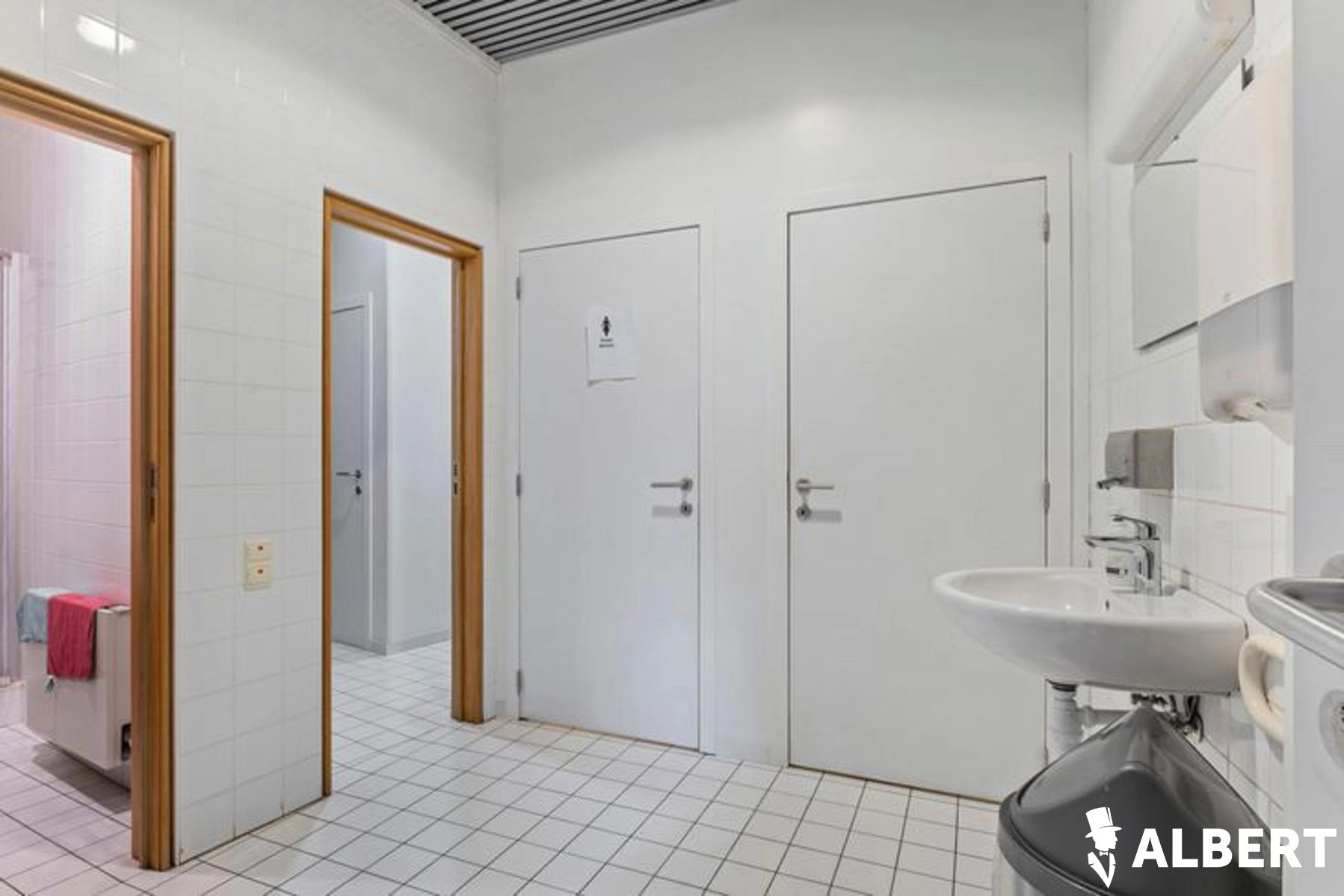 8b11b6a7ab9b4e30b9c441e6aa9d11f9 photo