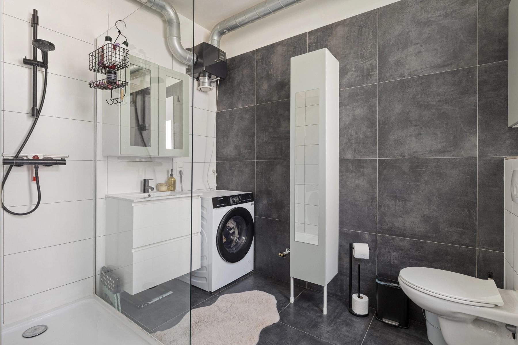 087ba2b799304641a1acf3d0876ab5e5 photo