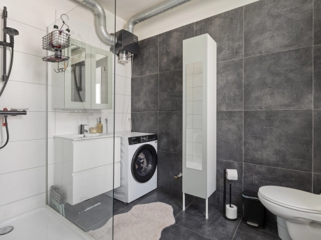 087ba2b799304641a1acf3d0876ab5e5 thumbnail