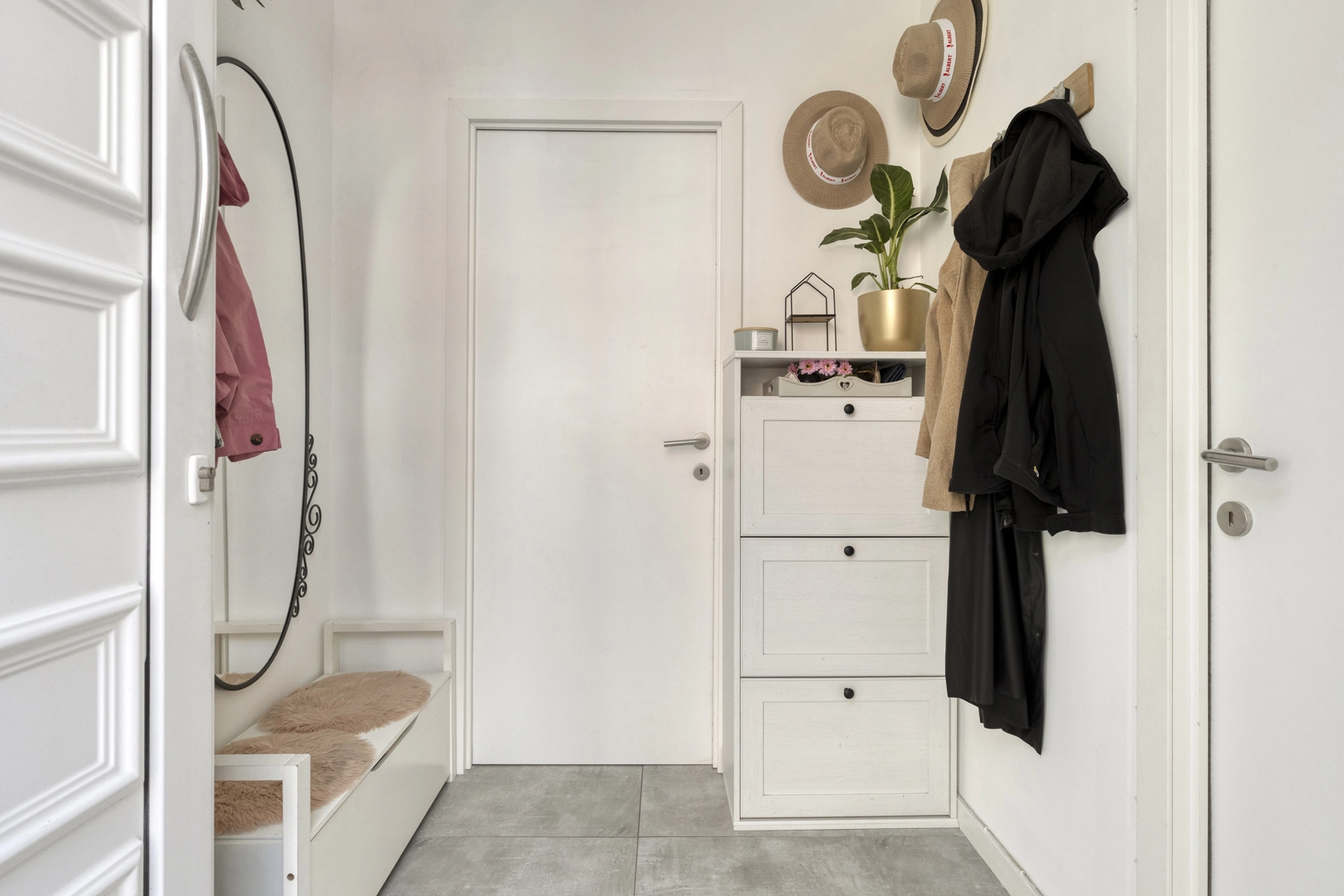 22295b6ce23642749cc06537a04f48fd photo