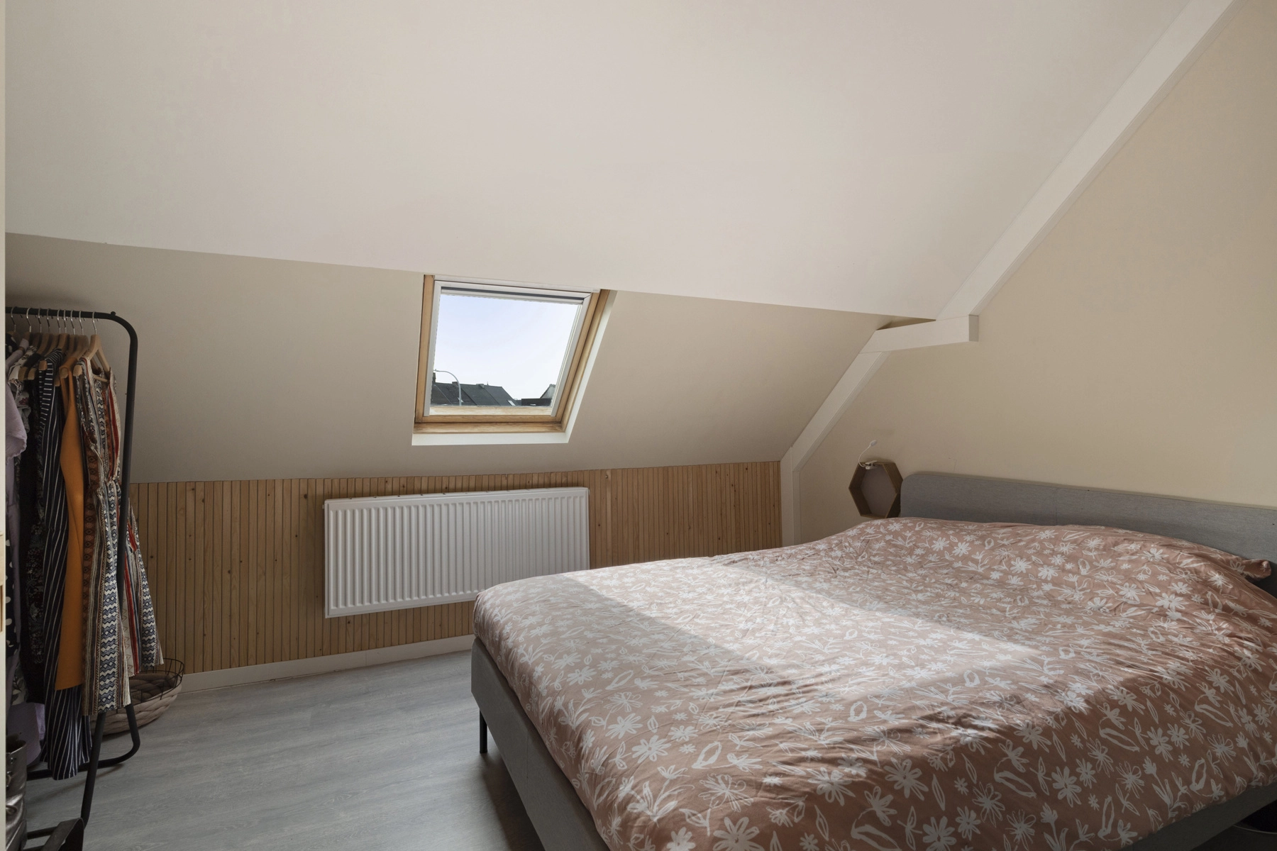 576146886bb04854ab9a19af9a4e151f photo