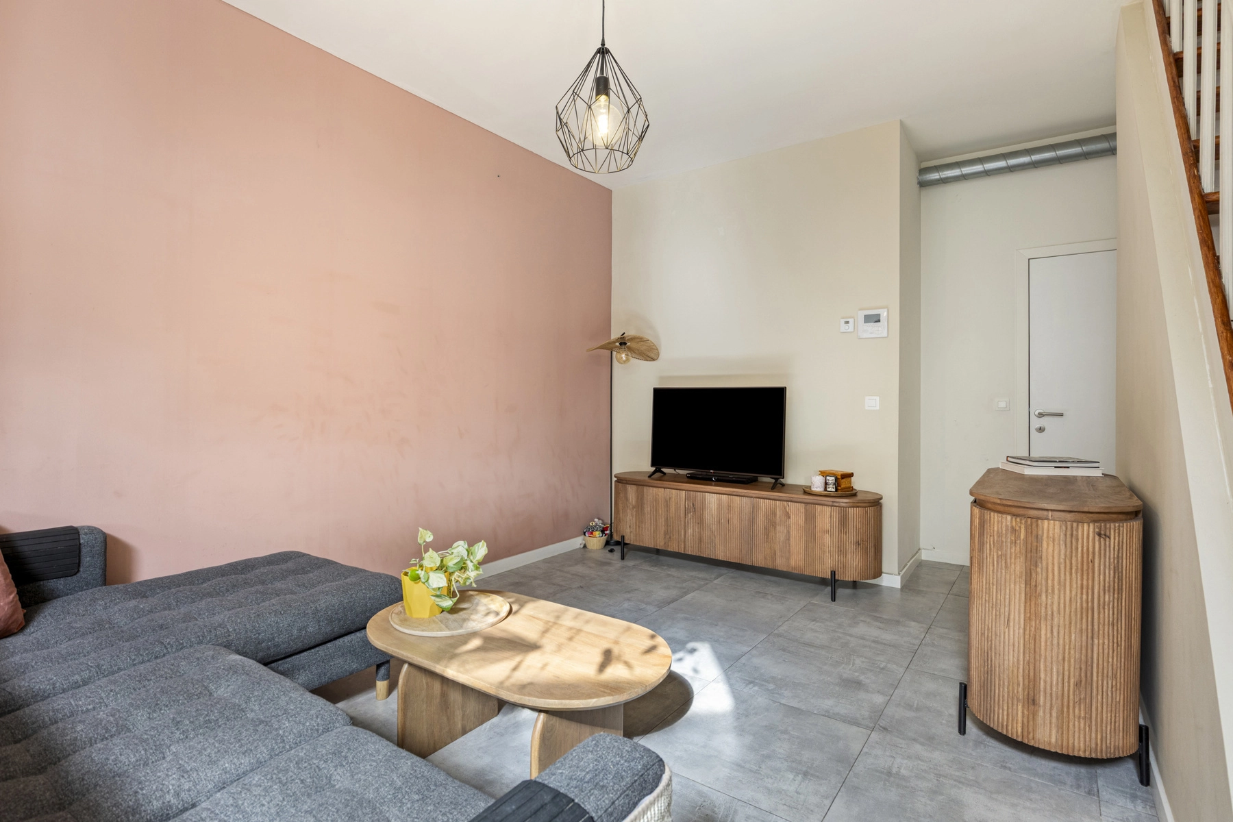 7fb7fc2c5caa4954a783c52f181859c6 photo