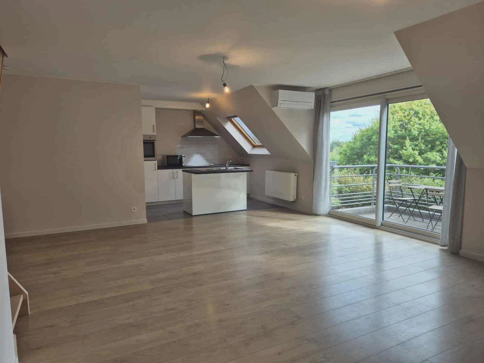 7988e2f1cd15425b92fb93cf6ffb66dd photo