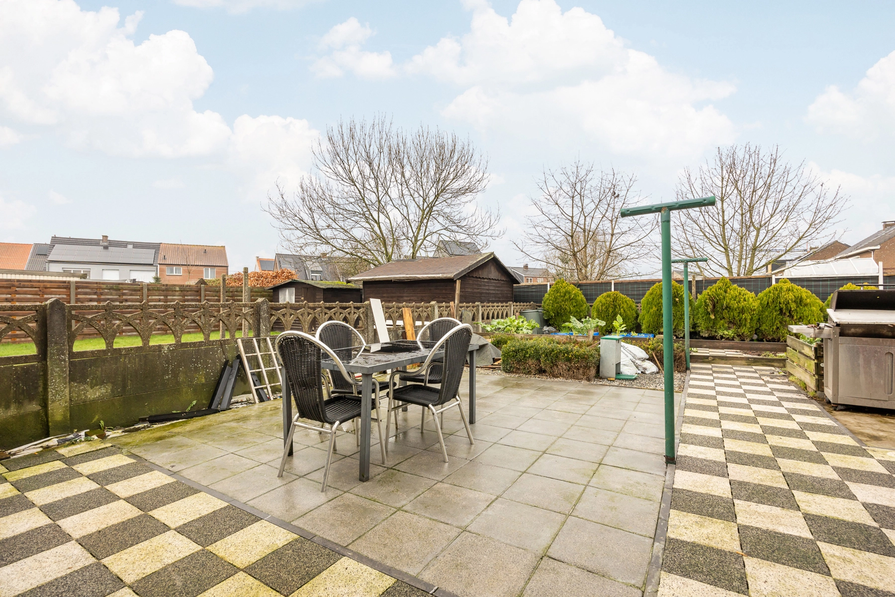 bdab7737d7ab4cc6bdd0a393cca7a86f photo