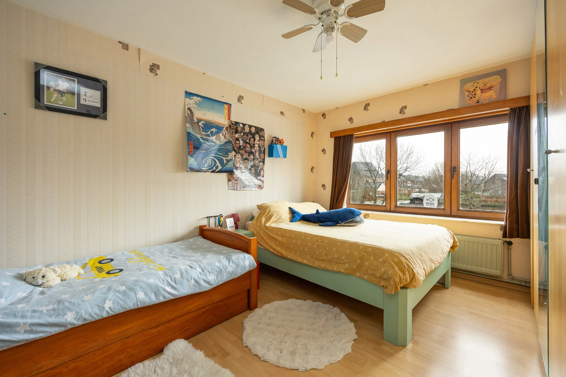 cbb774c2391e4a6a93824d75350d7eb2 photo