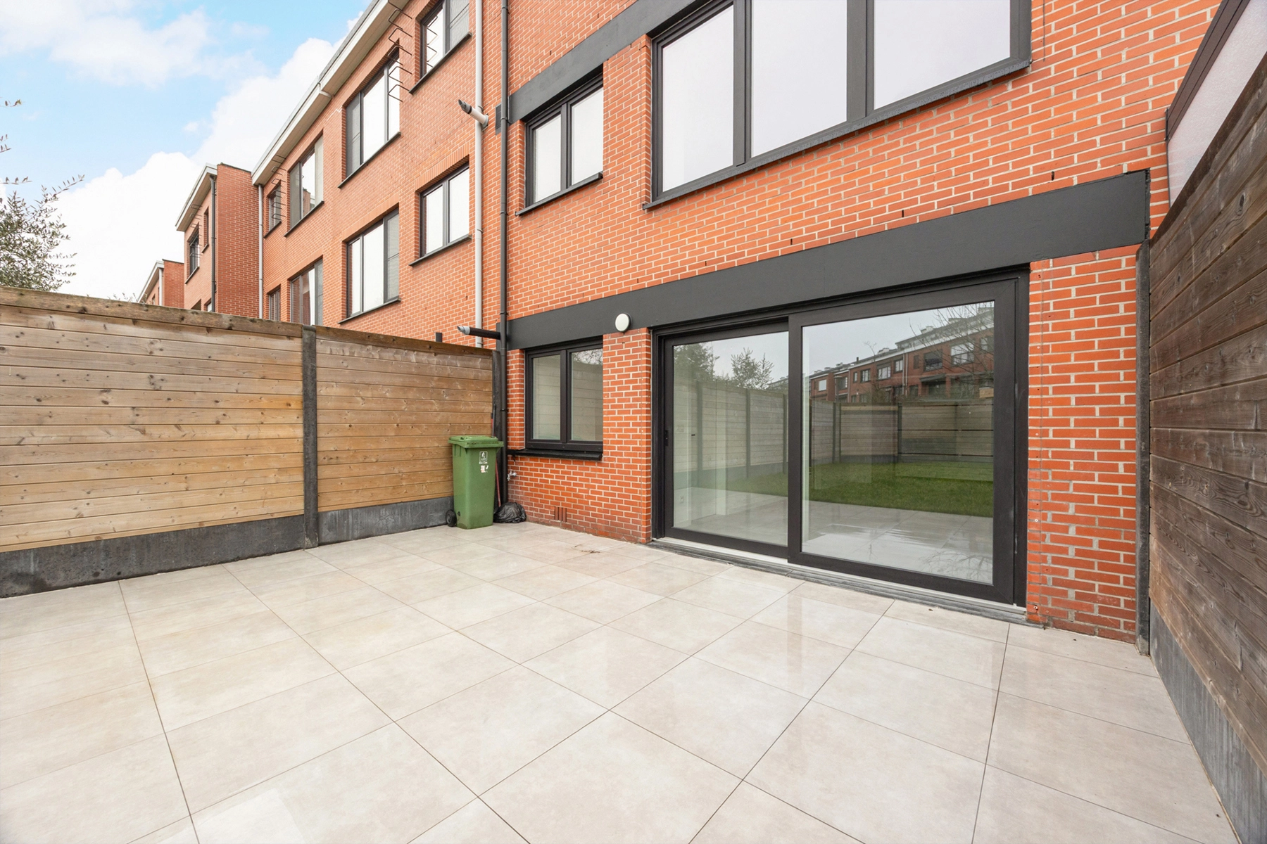 0e329166ca194eaa8c1a5d7d58094f86 photo