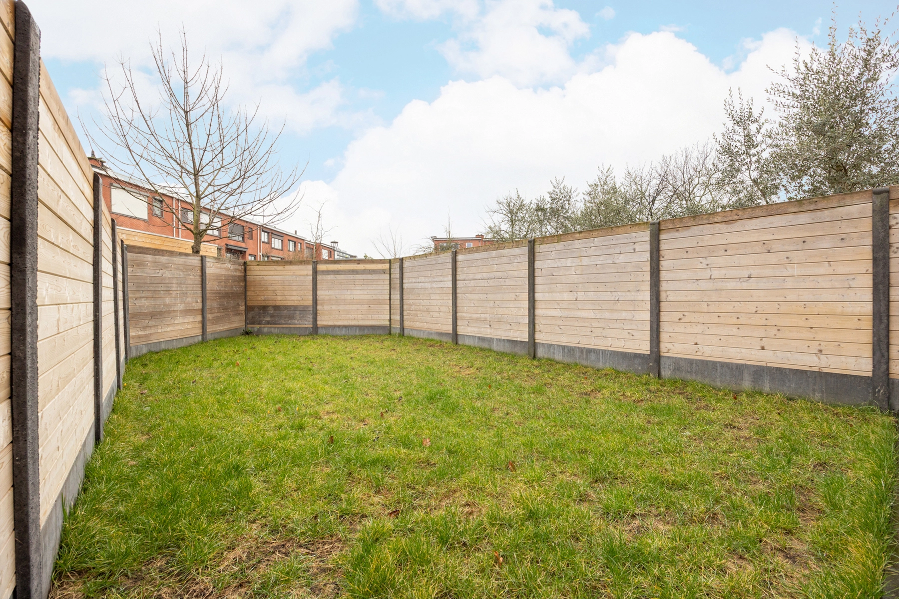 3ca3882e22bc47c0b190e21c37395f50 photo