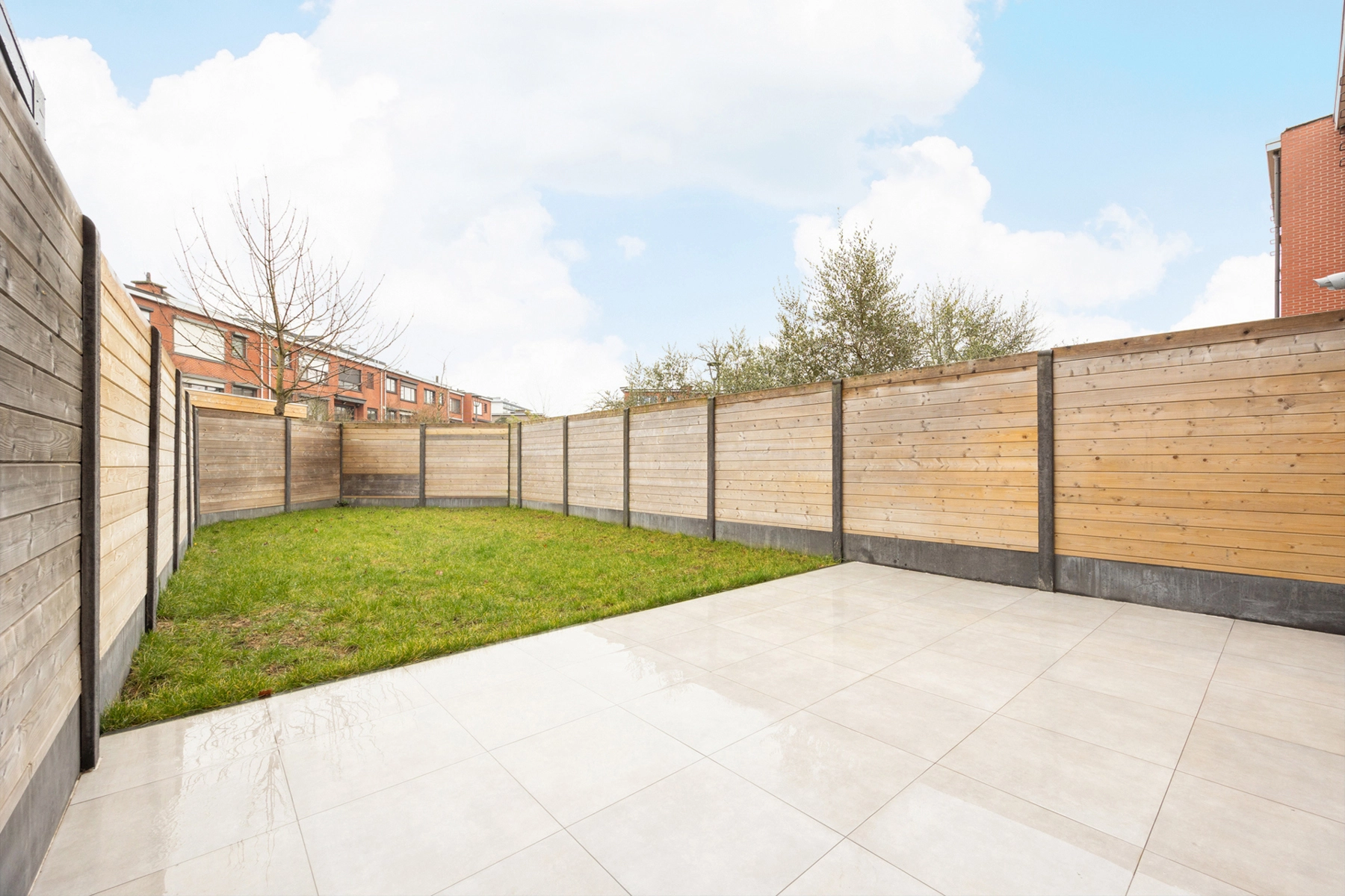 51692c9a37974422b6b427d7d1ea602e photo