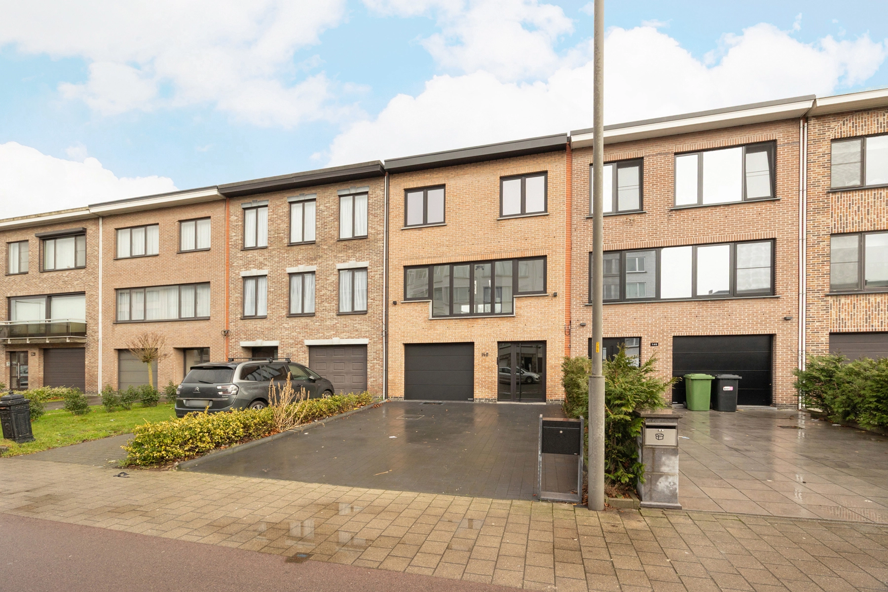 d2d360143f7341a680532a5d722a4c86 photo