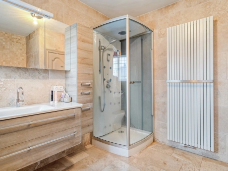 73475306a6fc468f8d5b472ba01576ee thumbnail