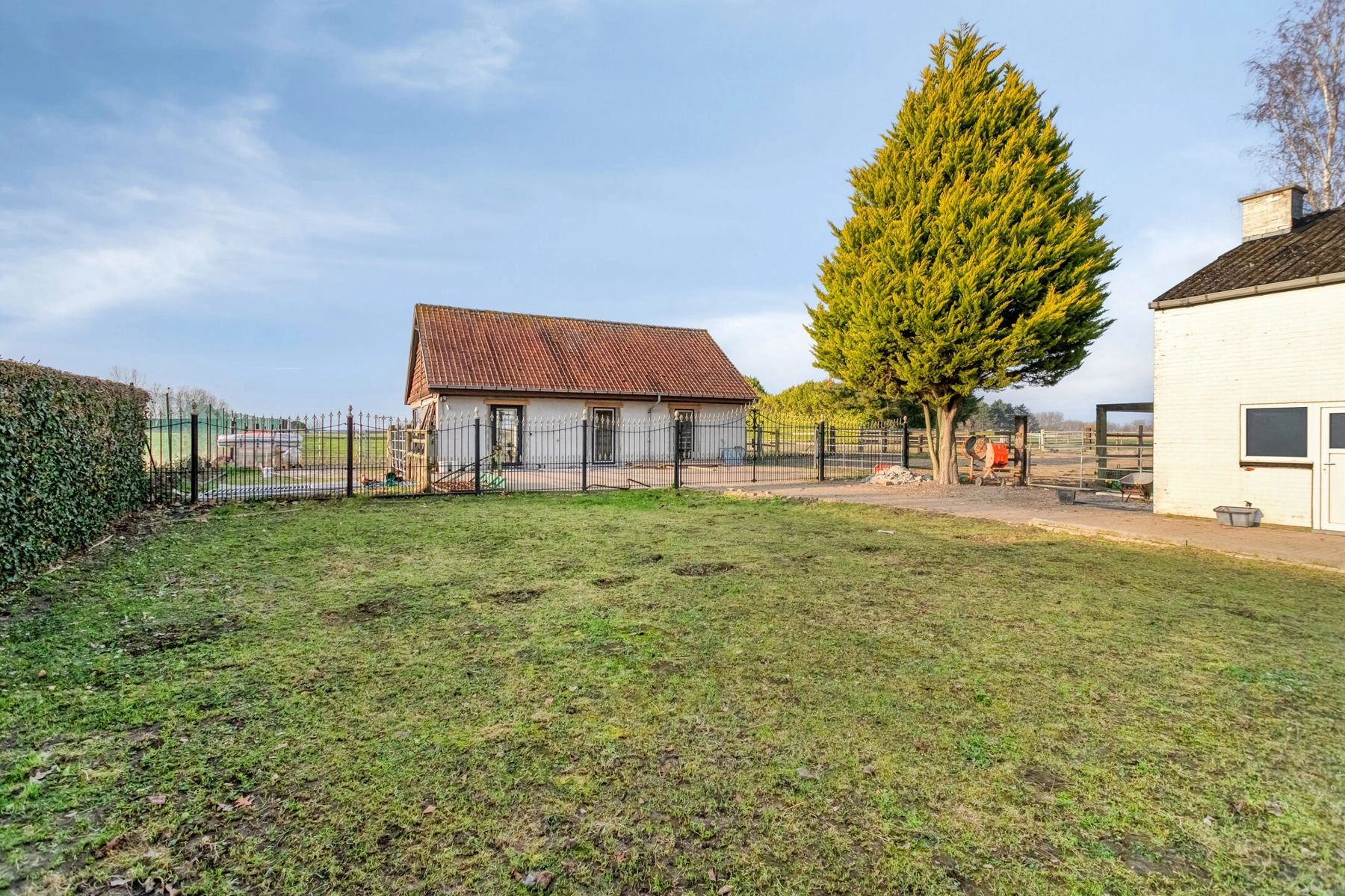 78eaaba11d5d4032a5d4e78d678265c3 photo