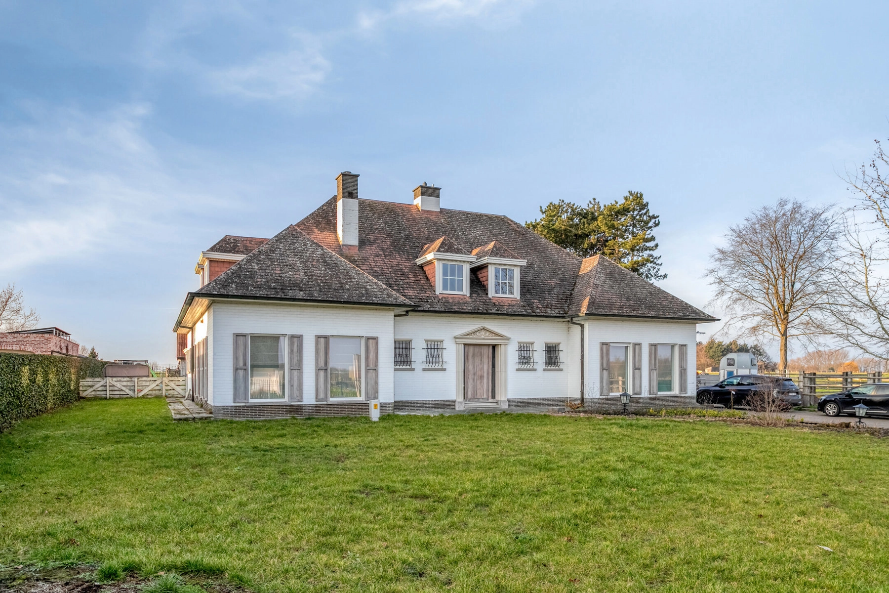 bb510a2f414f4c6bbb15941ea7284be2 photo