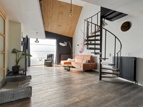 55b9d672411140a5ac4e1e568bff826a thumbnail