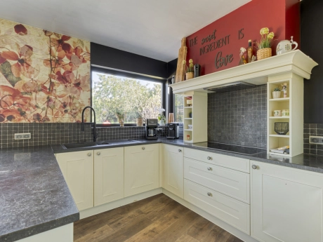 7bfec19a98e147d39d86383859778913 thumbnail