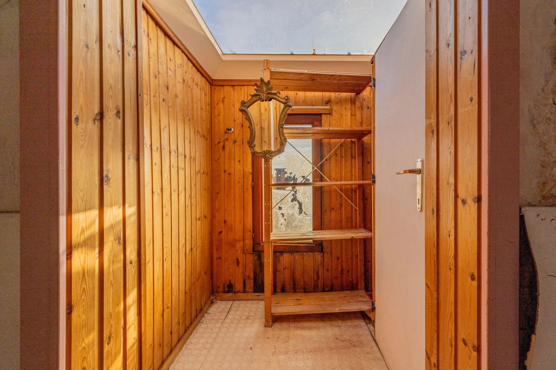 deccd790951c4dedbb89cd73e06d9f26 photo