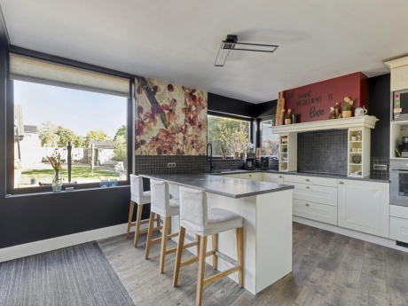 231f7b1396a142f59facf61da4f4bfbf thumbnail