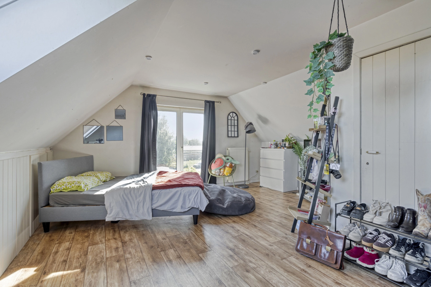 63f760dacf584641be581a5c44aece00 photo