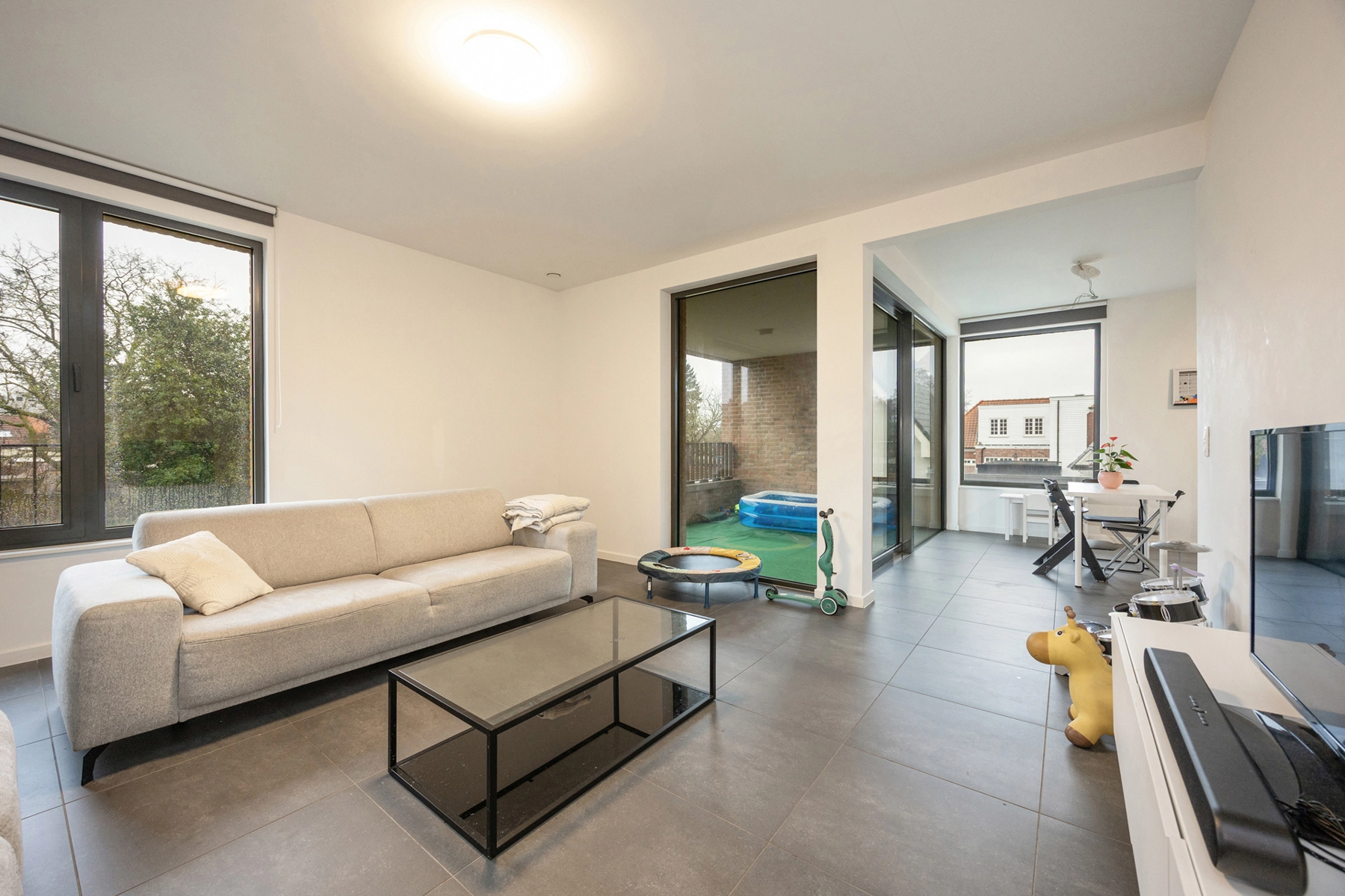 b6b211ac6747496bbfd5c8612a01104b photo