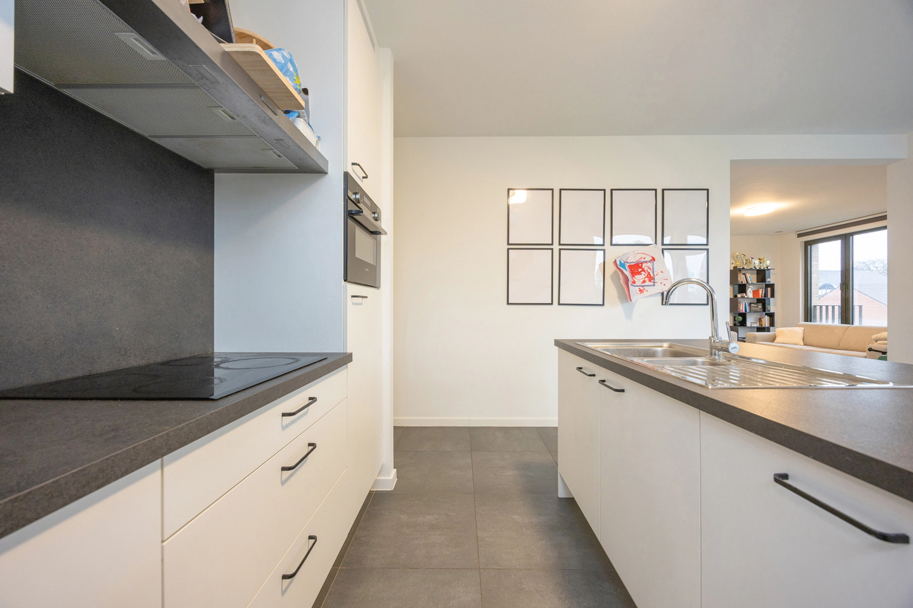 e0dd519cea5f478f9b1435a8e9293f90 photo