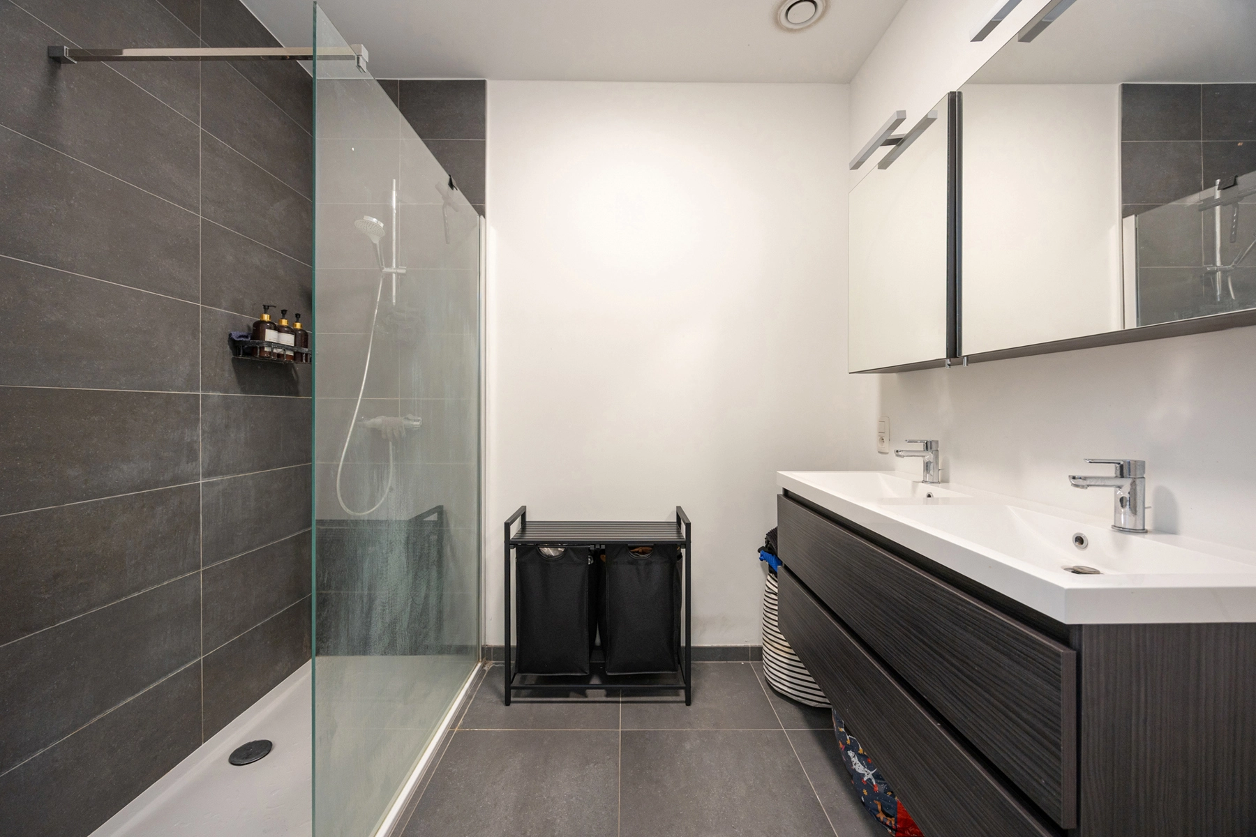 ec625e78342e4b498a8e87f7d1ca5071 photo