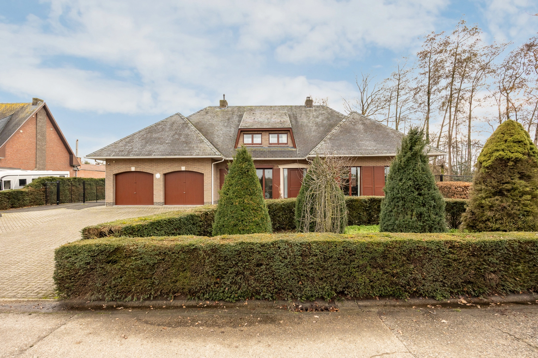 02d465ec223d4e27a68098b8717e1520 photo