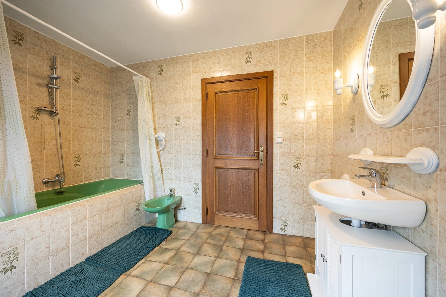 19c129508b26413e93bd04785f319b2e photo