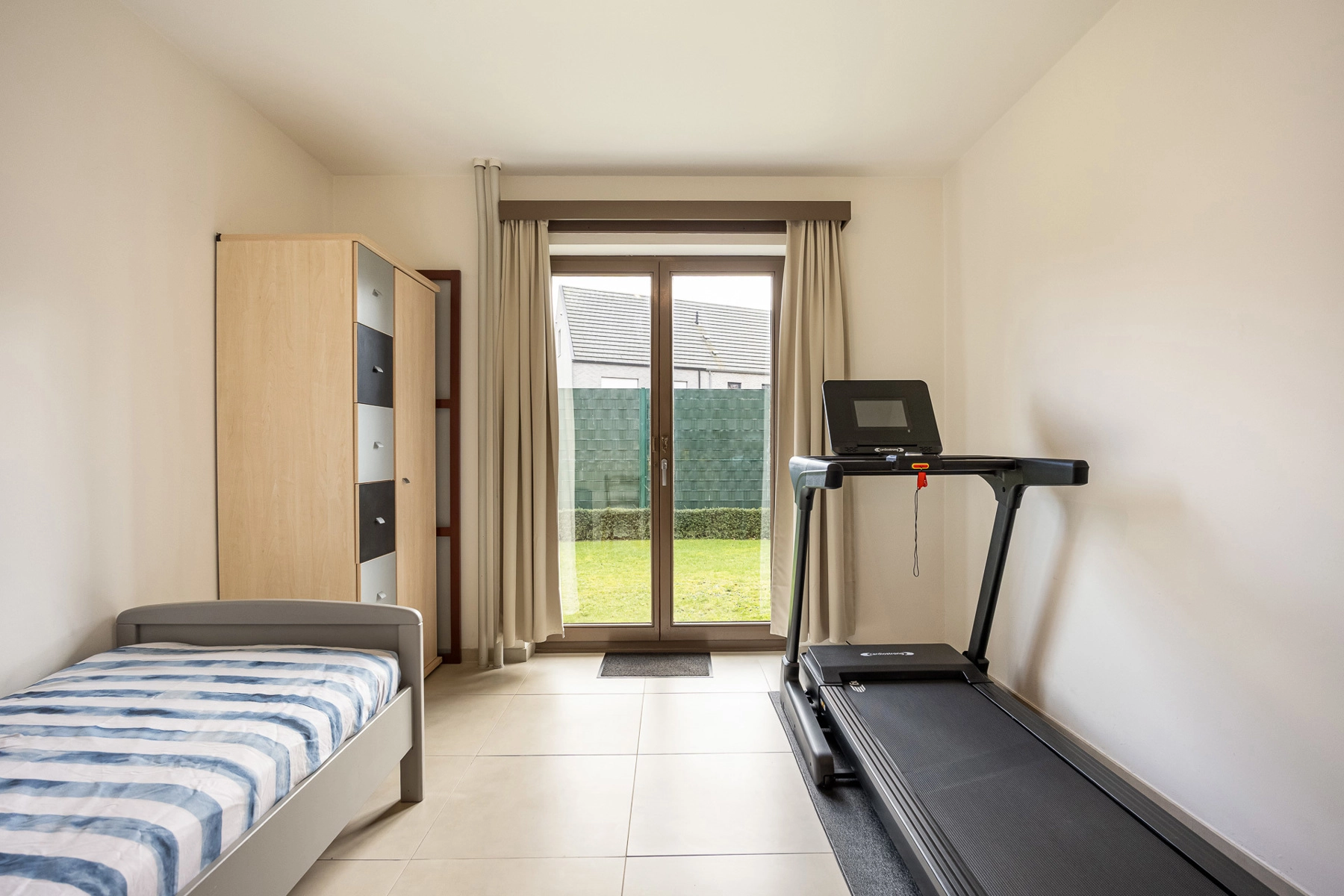 367d489e72044e468110085308e83ad9 photo