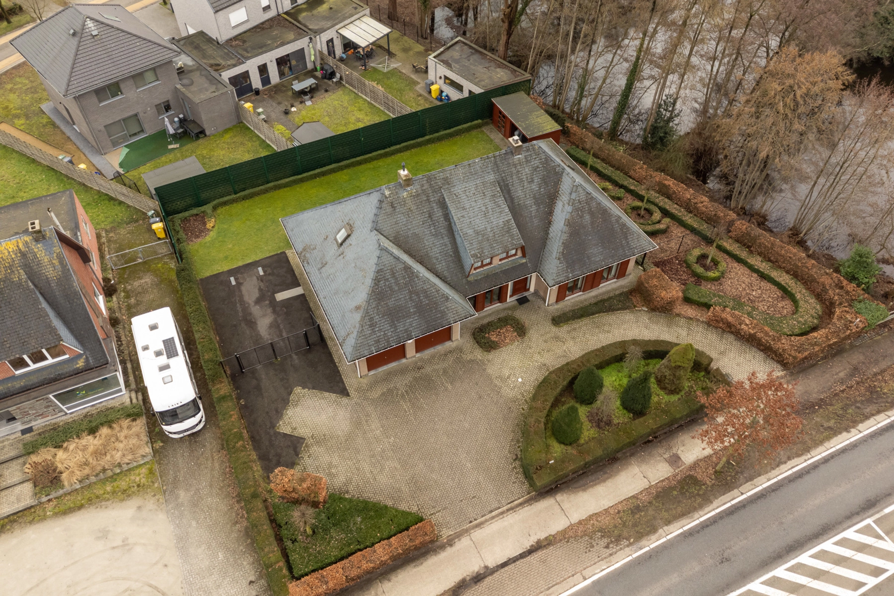 6c44e93e14c24e498743bc7d28622137 photo