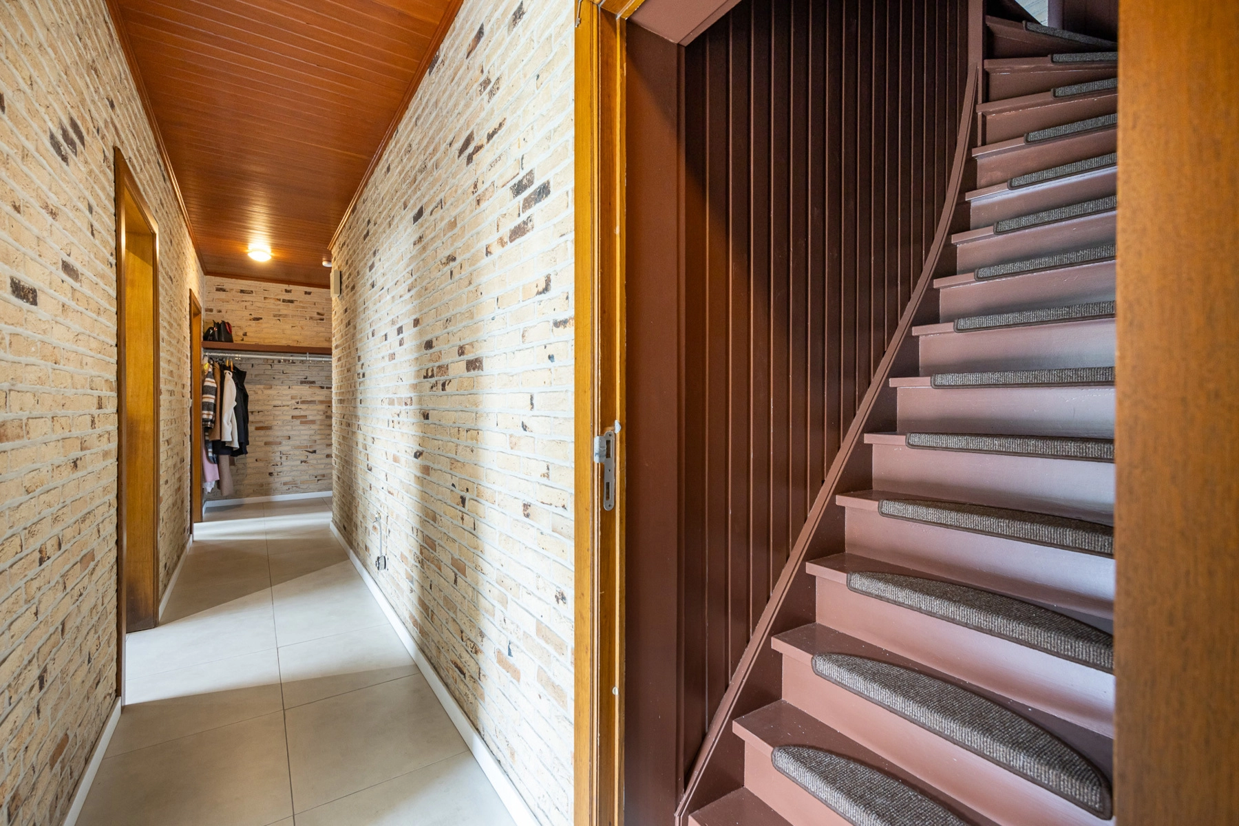 c7f627c3af2342f181e56edf75cacf3e photo