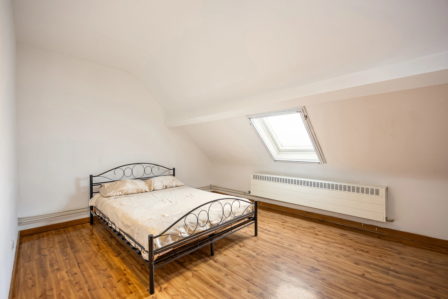 d69aad5a3674416185fdc4f8bdcea217 photo