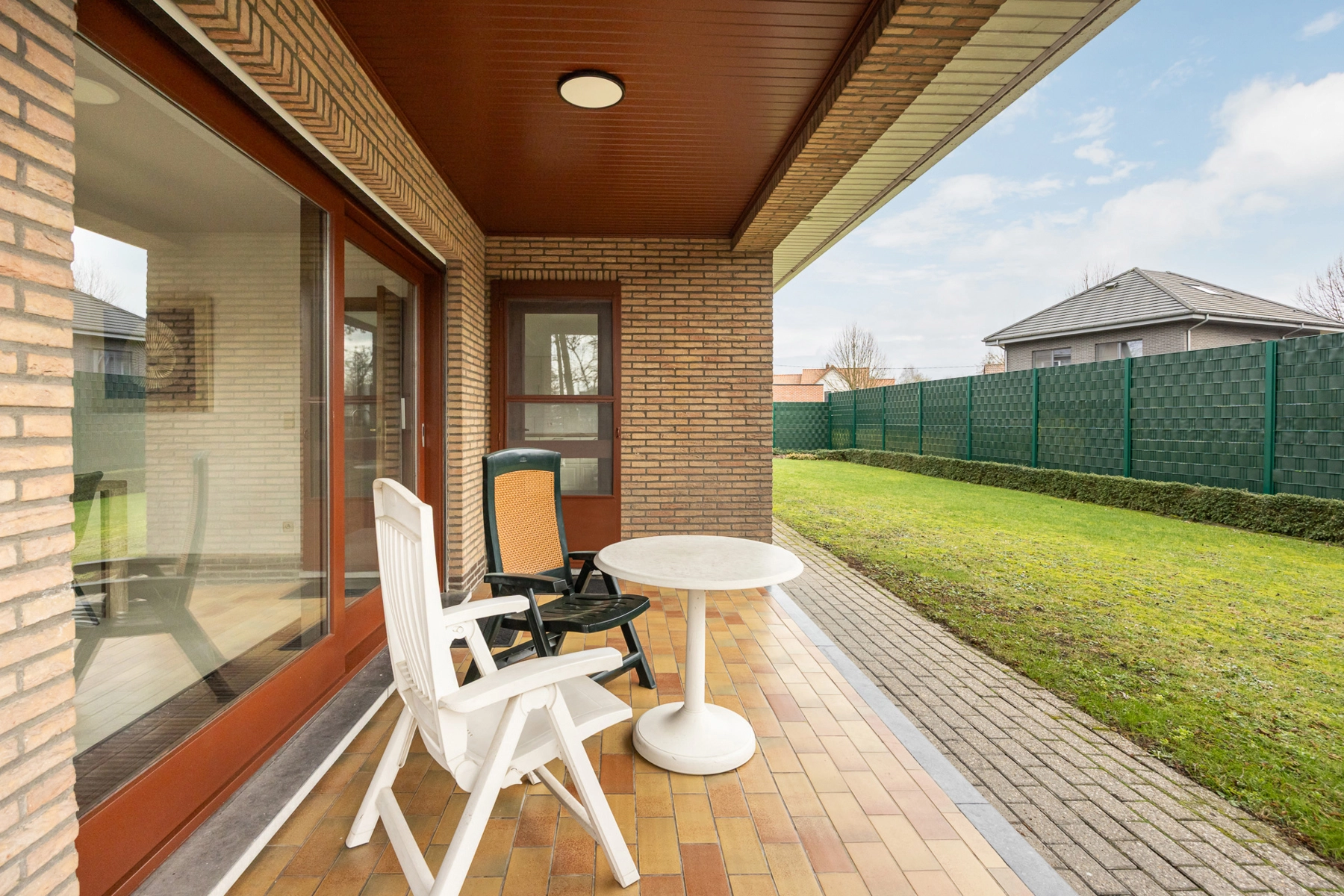 e4a1cdf9fe72484b88f68e17ede0b947 photo