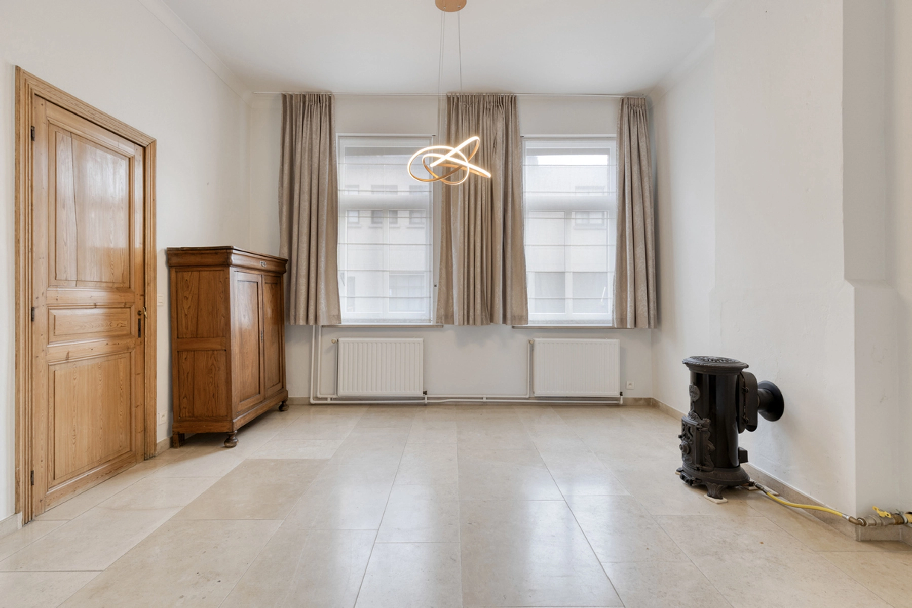 3dd3134265904c14a1ae1e2d759fde44 photo