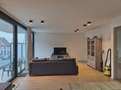 4d8785737d964d7eaaeb91797213e8ac thumbnail