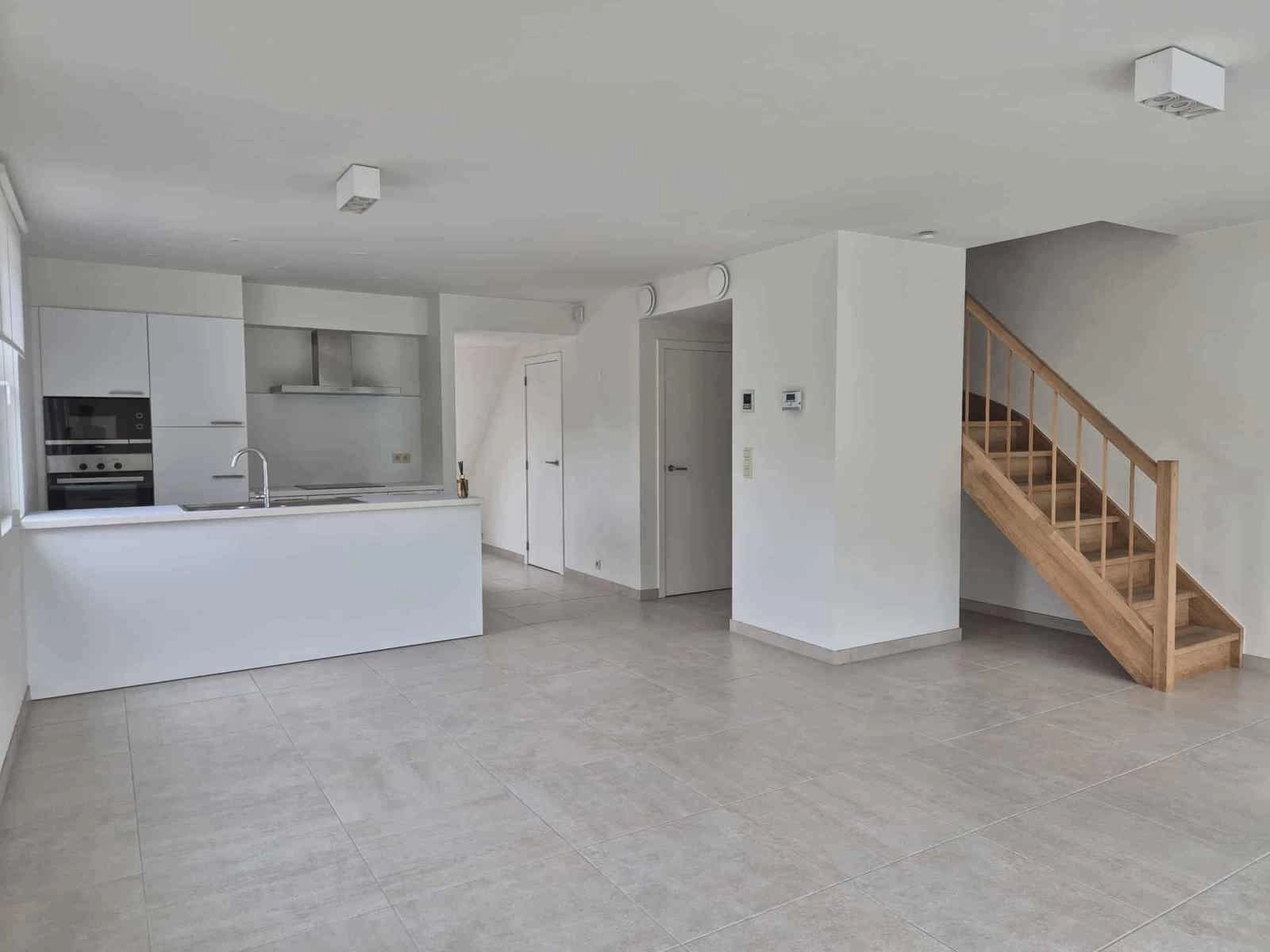 a0cdf8432b6a4e7abe818d20baabff16 photo