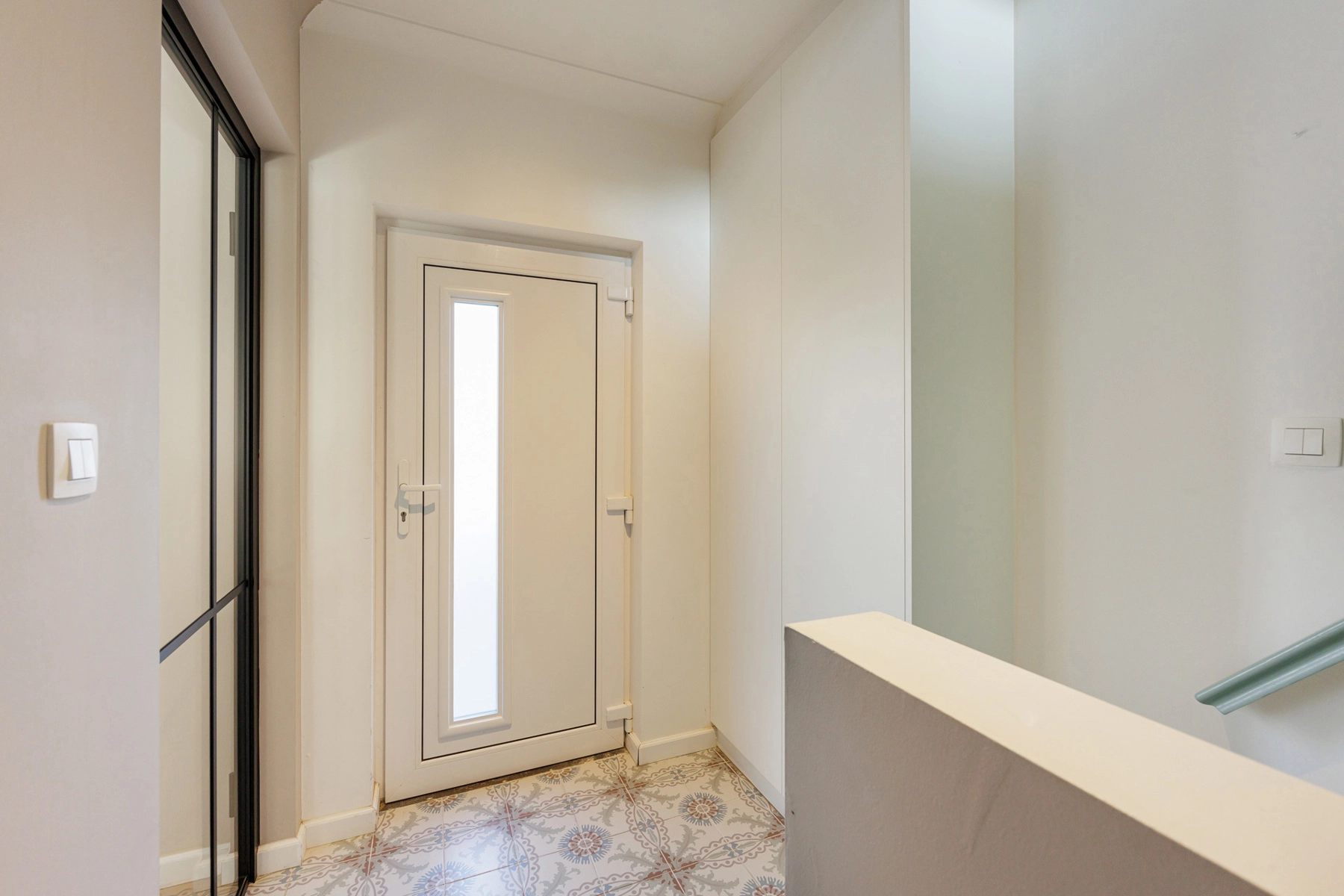 08deb8ffde3a4907a6bc12074caa3fc8 photo