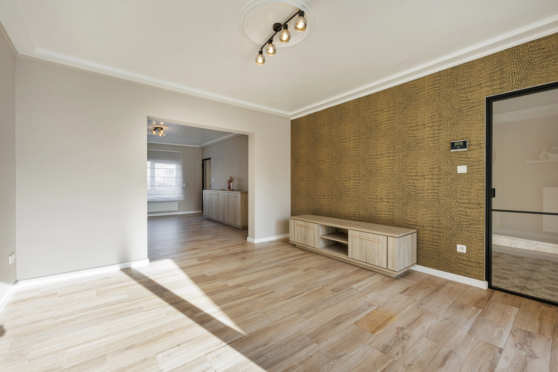 3dc0713c37c045768bcac37de19f30ed photo