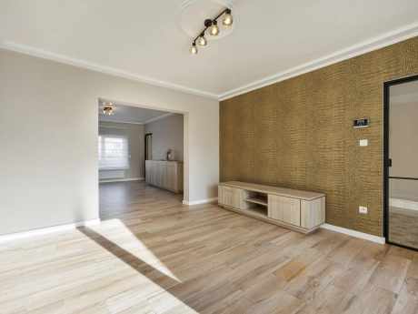 3dc0713c37c045768bcac37de19f30ed thumbnail