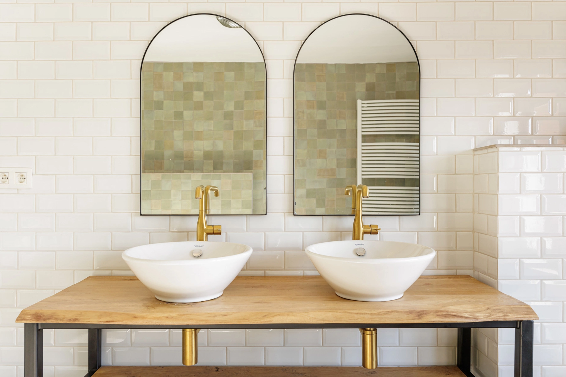 90c8d35909e24a7493c08d6b37f0edd5 photo