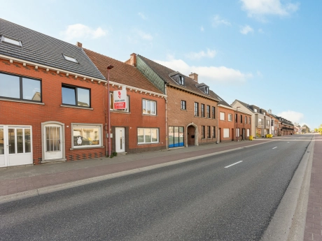 d8b35baf77084cd2b5ab2a9208709de3 thumbnail