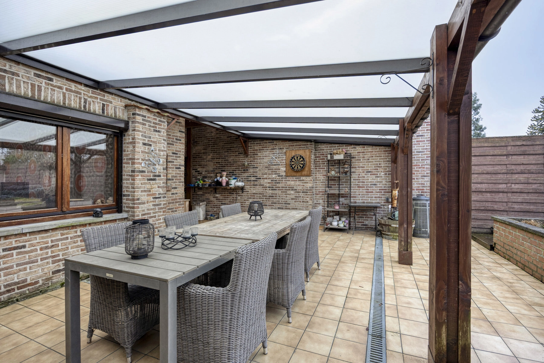 28eaf0913f5d4bf19f9eb6917d4f75eb photo