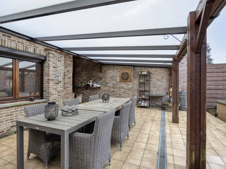 28eaf0913f5d4bf19f9eb6917d4f75eb thumbnail