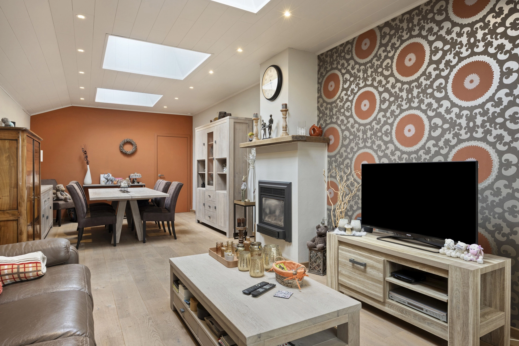 811bf8f334614480891f1ecefbf2703f photo